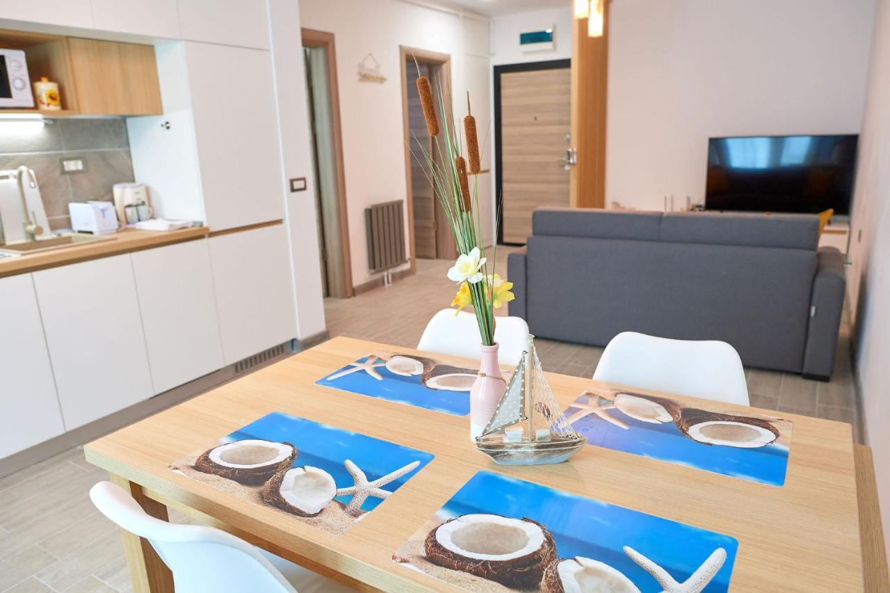 Opal Luxury Apartment 92 Spa N Pool Beach Resort Năvodari Exteriör bild